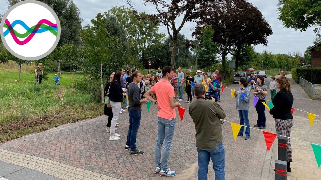 Wethouder  opent speeltuin in Beek