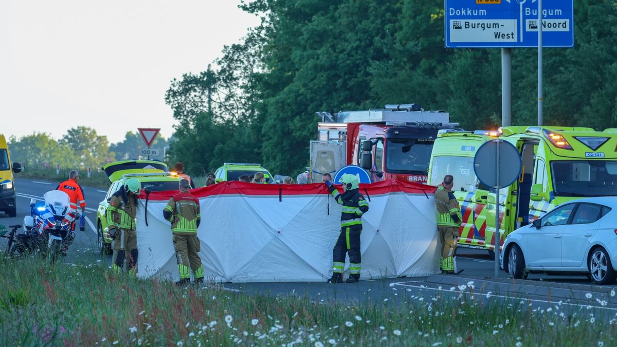 Motorrijder zwaargewond na botsing in Sumar | Stuk natuur op Vlieland in vlammen opgegaan