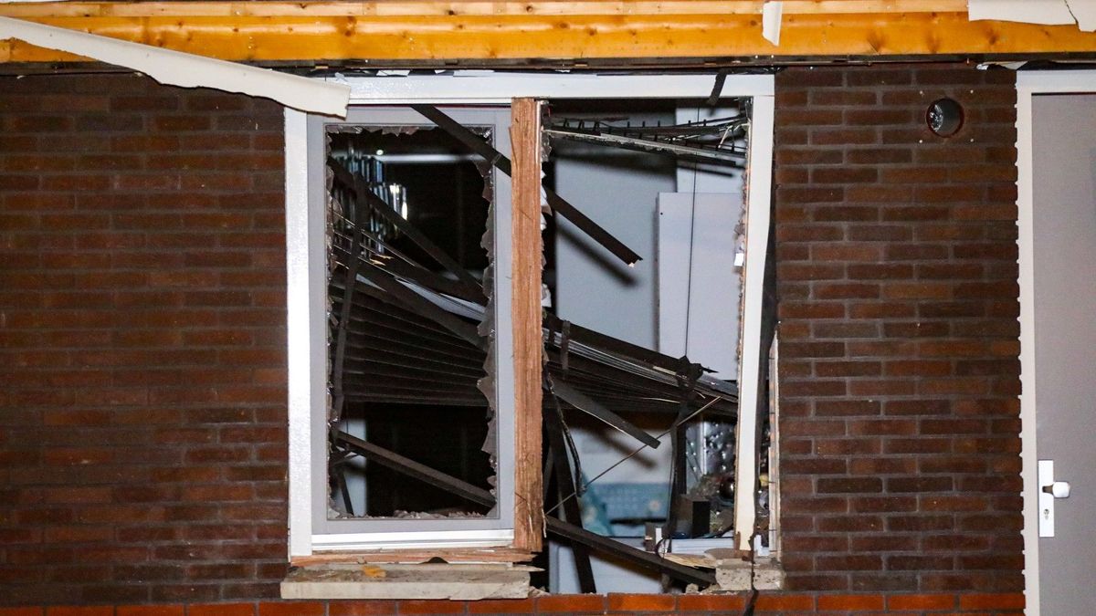 Ravage na explosie in Apeldoorn; buurt wakker van knal