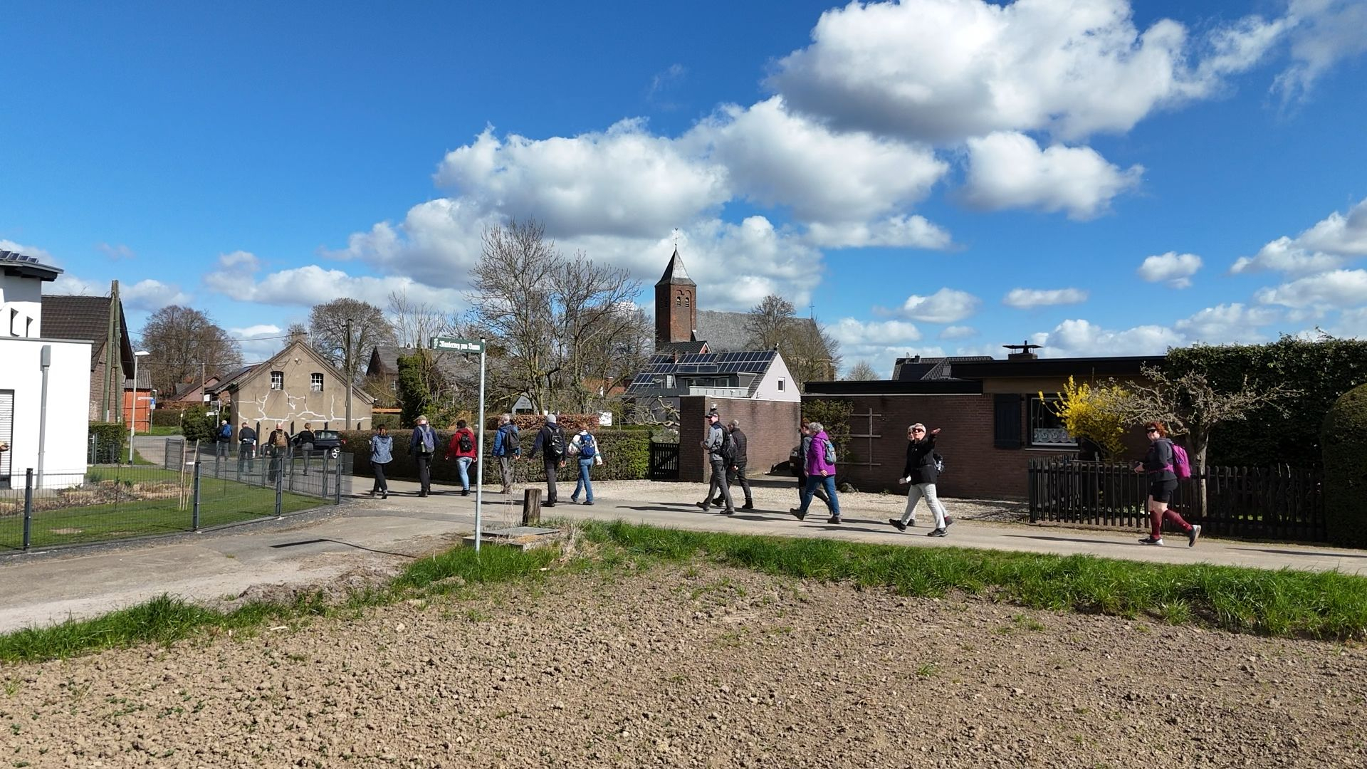 Lopen met de de bevrijding van Dinxperlo in je oren