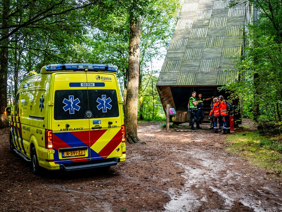 Meisje gewond bij val van trap in uitkijktoren Fochteloërveen