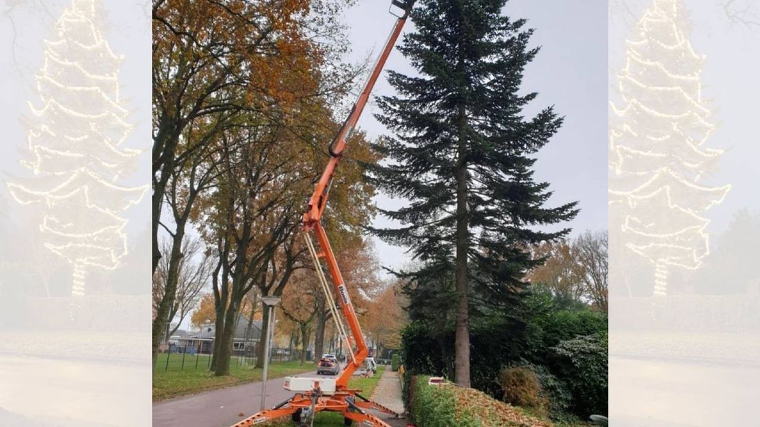 Er moest een hoogwerker aan te pas komen om alle lampjes erin te krijgen