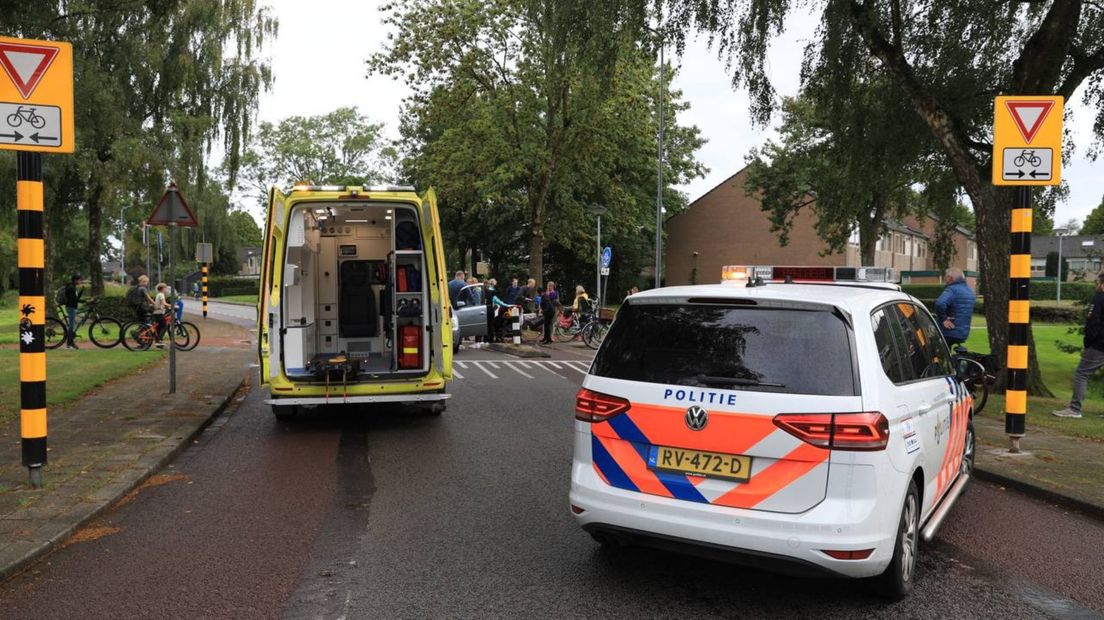 Het ongeluk gebeurde bij de oversteekplaats op de Rooseveltstraat.