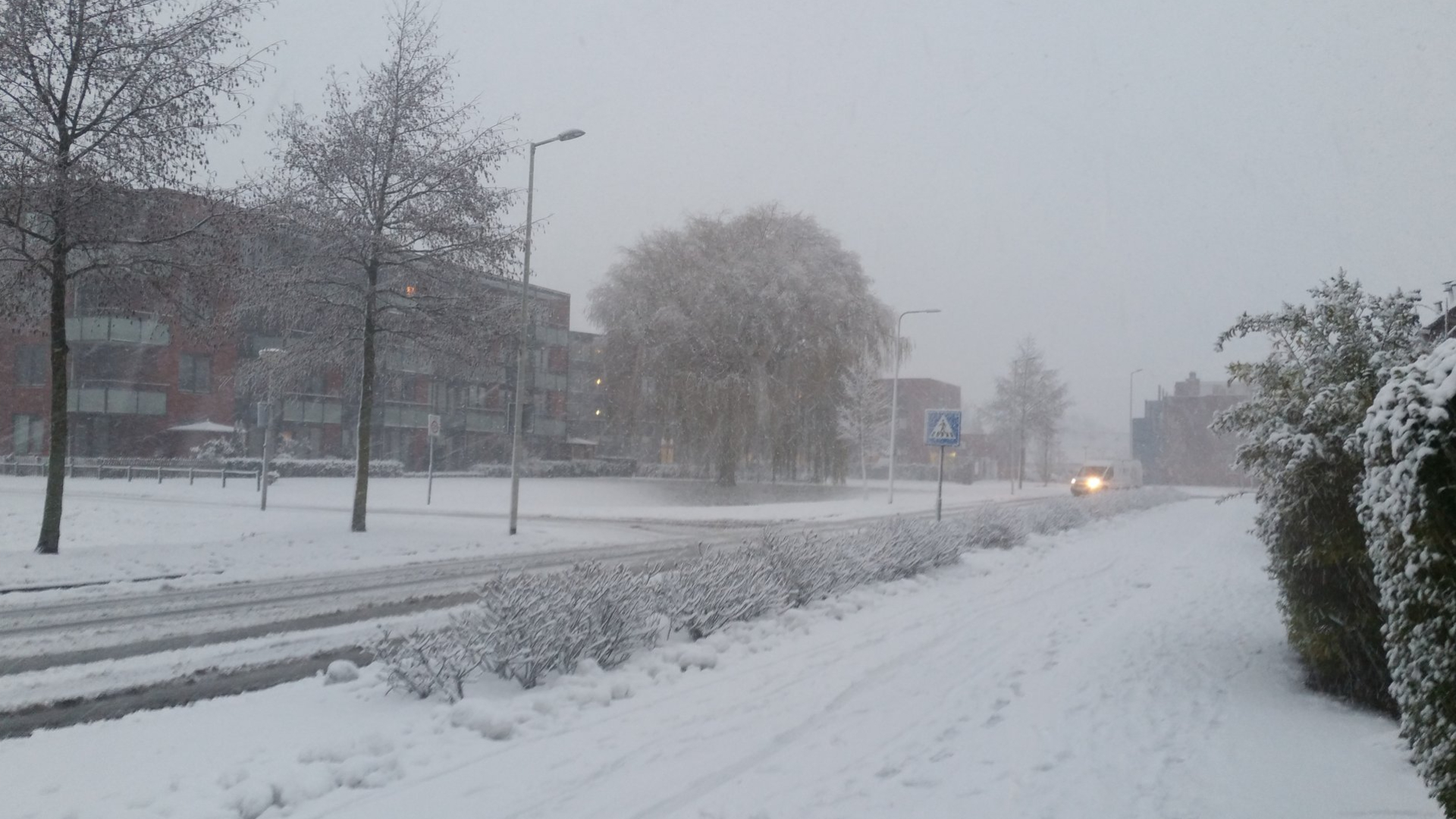 Winterse buien zijn sowieso onderweg maar blijft het liggen en hoe veel is het?