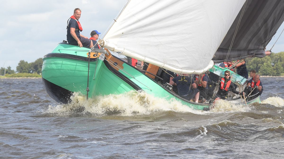 Kijk hier naar een samenvatting van het skûtsjesilen bij Wâldsein