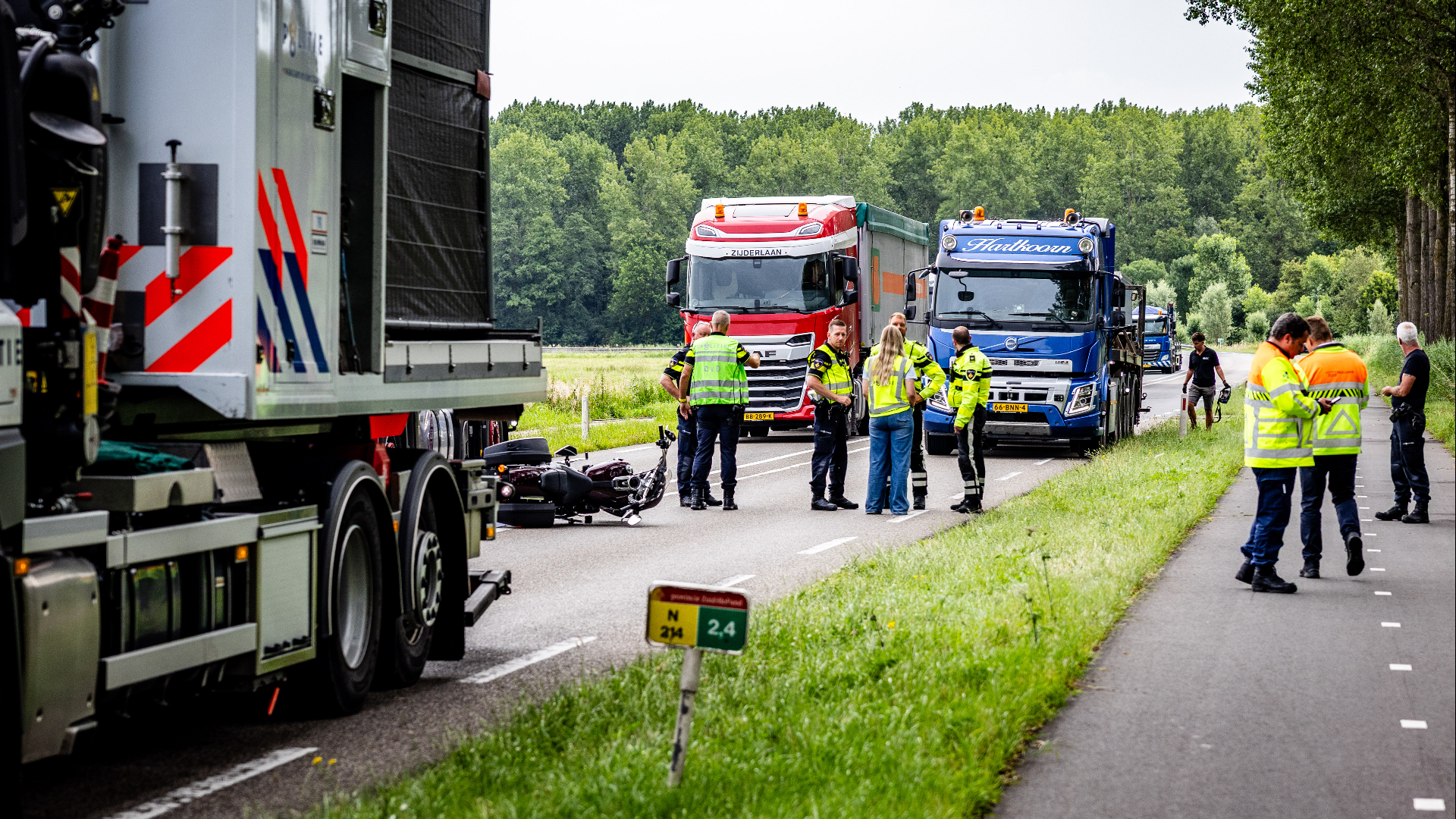 Het ongeluk gebeurde op de N214 bij Oud-Alblas.