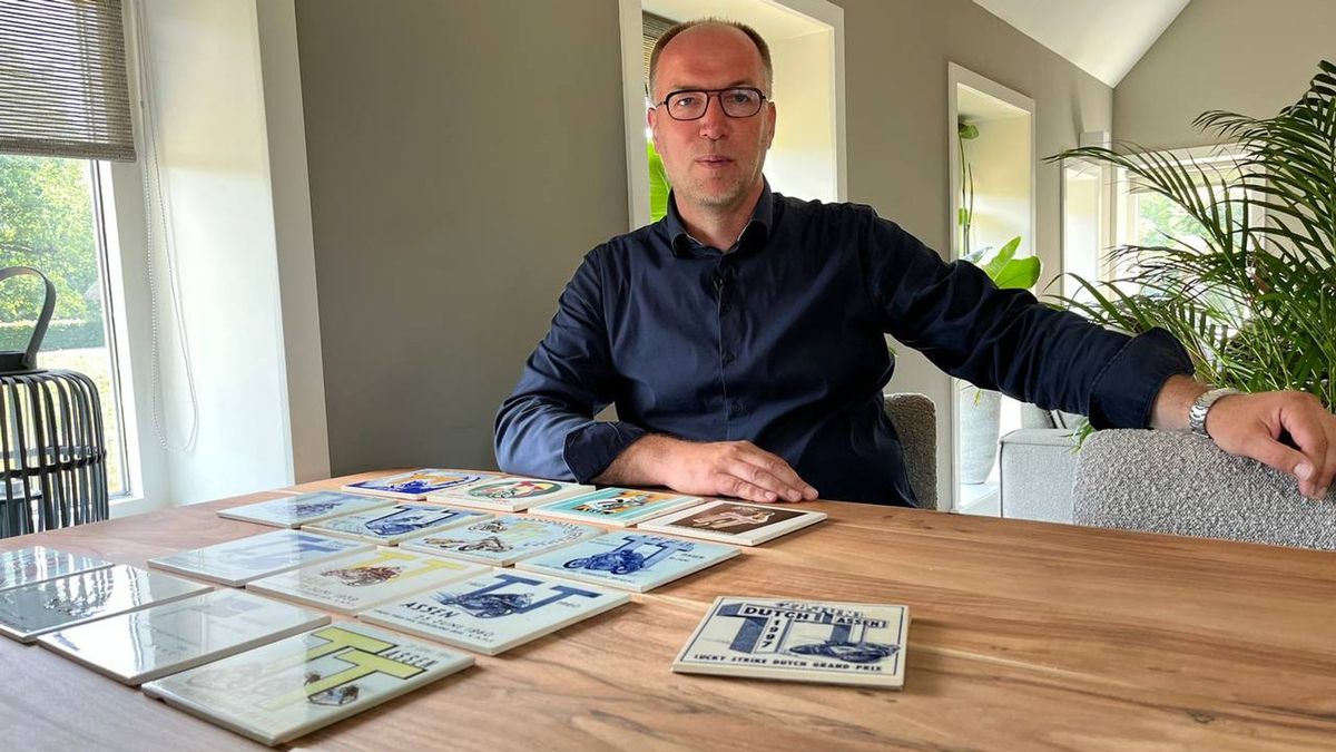 KNMV-directeur Mulder is vooral verzamelaar: 'Die TT vergeet ik nooit meer'