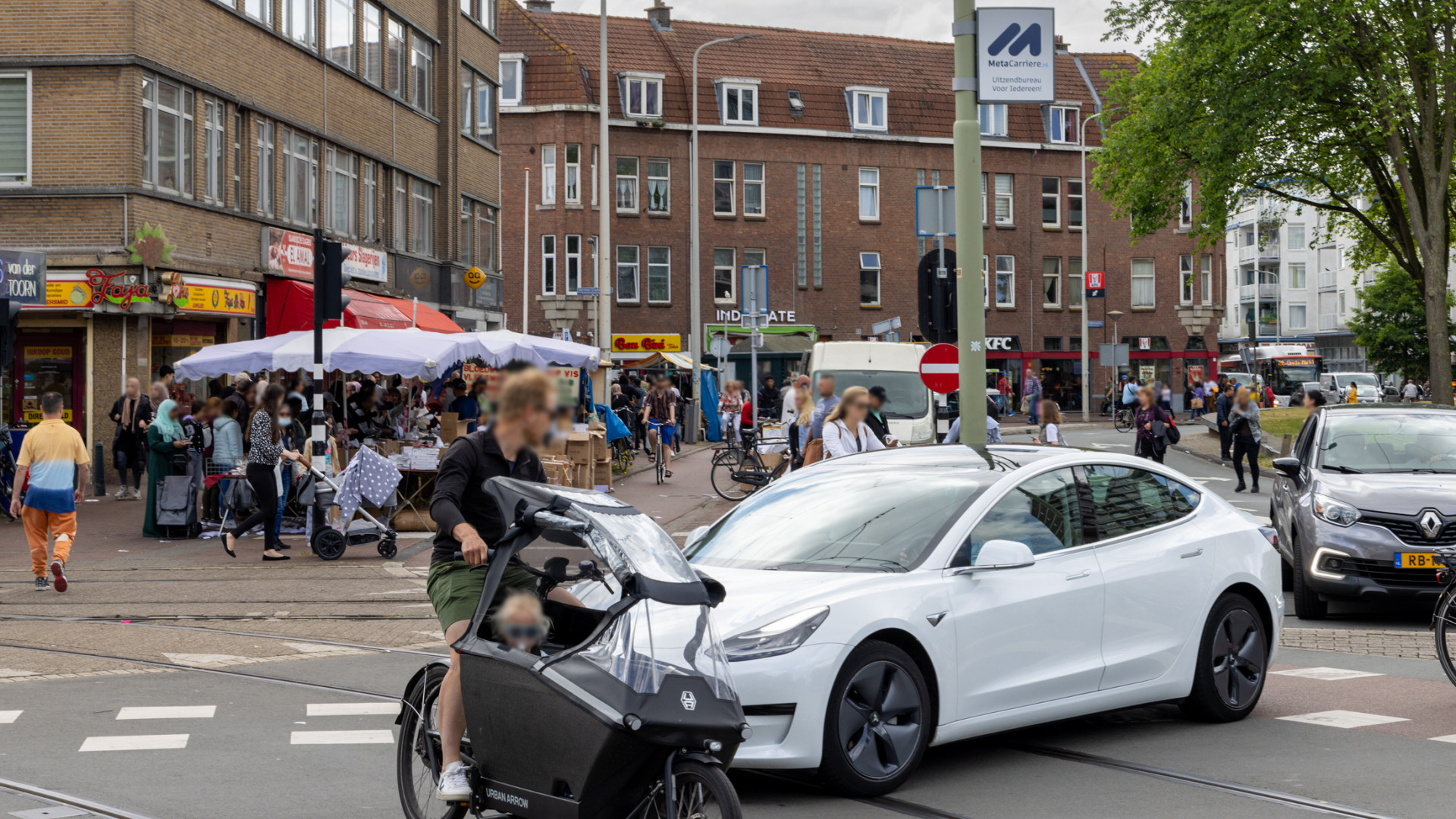 De huidige verkeerssituatie op het Hobbemaplein