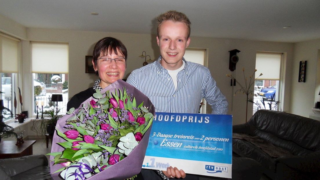 Prijswinnares Marion Brummelhuis met haar zoon