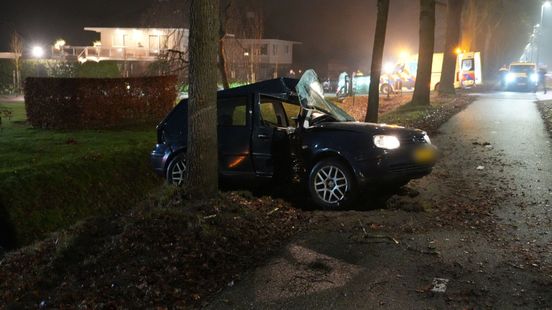 Bestuurder met spoed naar ziekenhuis na ongeval