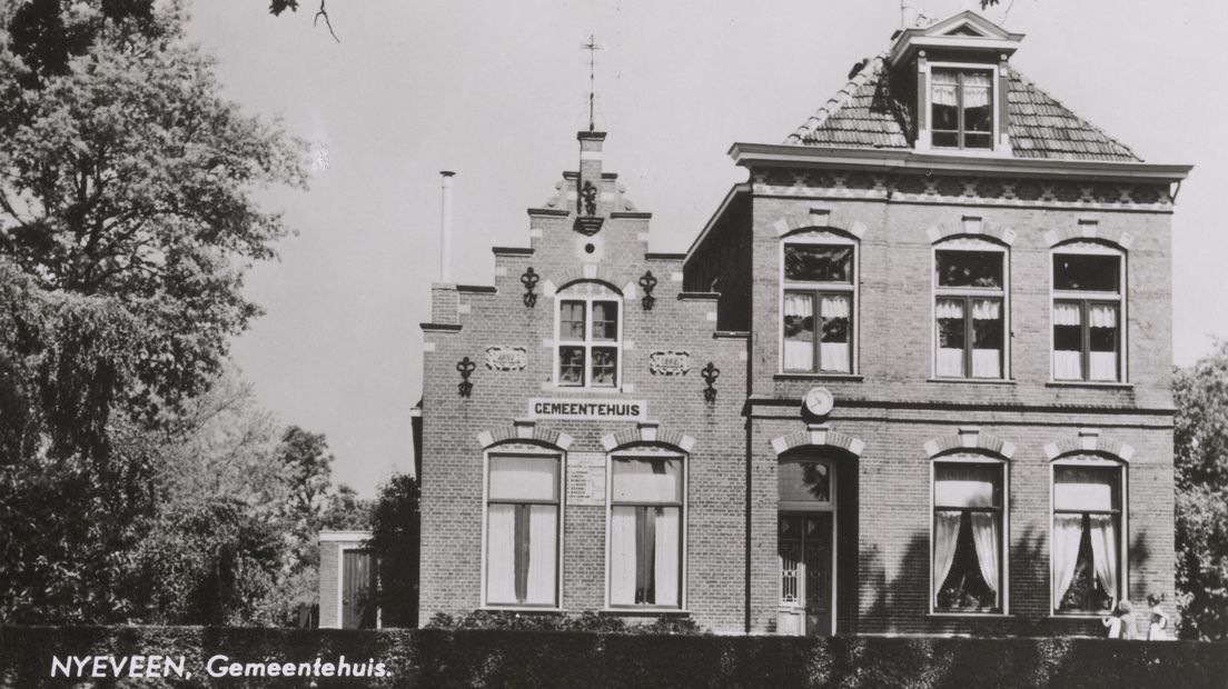 Het pand wat bijna 100 jaar diende als gemeentehuis en burgemeesterswoning