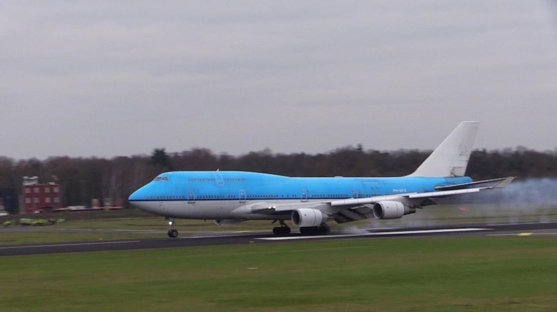 Boeing 747 landt in Enschede