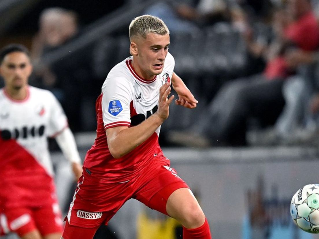 Fraulo wil zich bij FC Utrecht verder ontwikkelen: 'Nederlandse competitie ideaal voor jonge Deense voetballers'