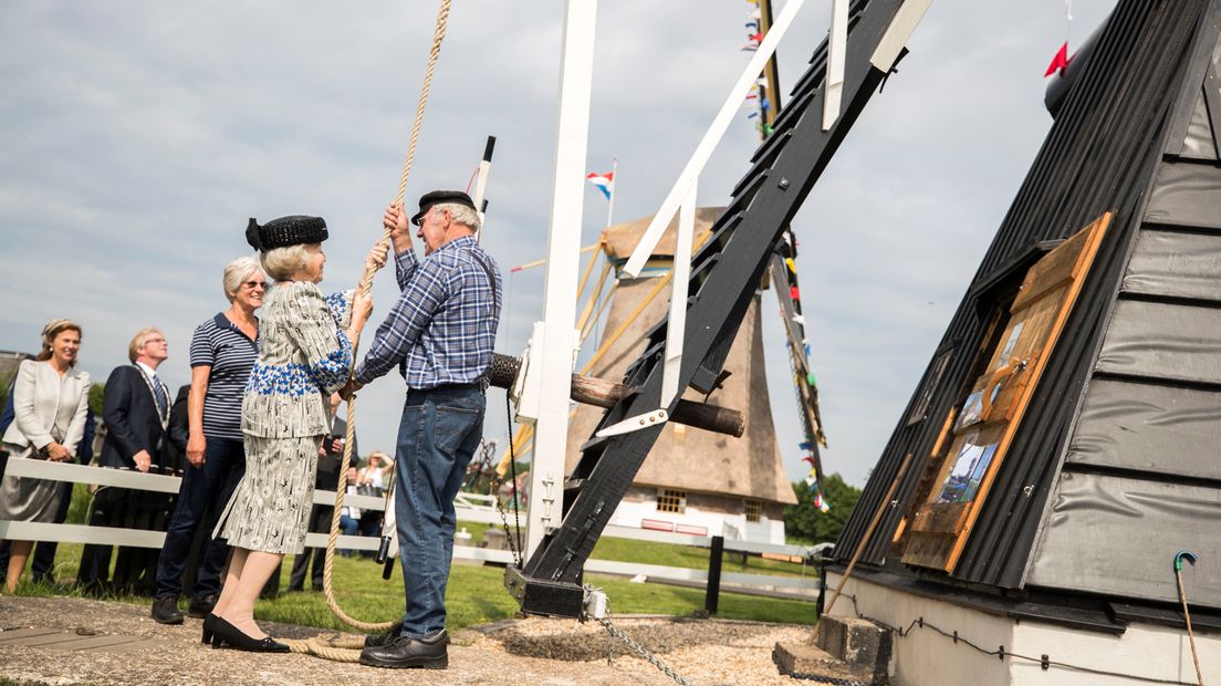 Prinses Beatrix opende vanochtend de gerestaureerde molen.