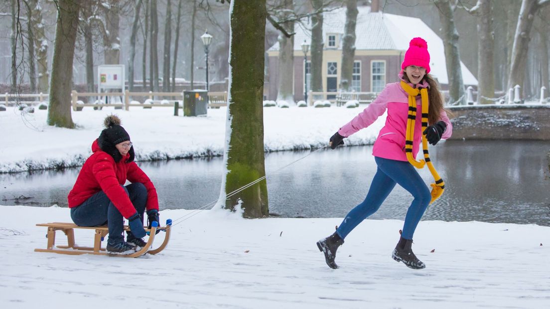 Sneeuwpret in Baarn.