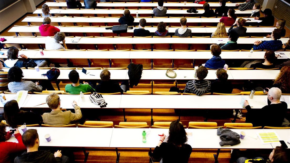 Studenten in een collegezaal (archieffoto)