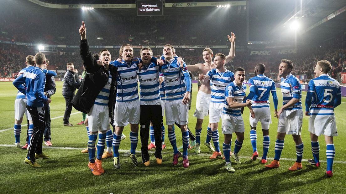 PEC Zwolle na de overwinning op Twente
