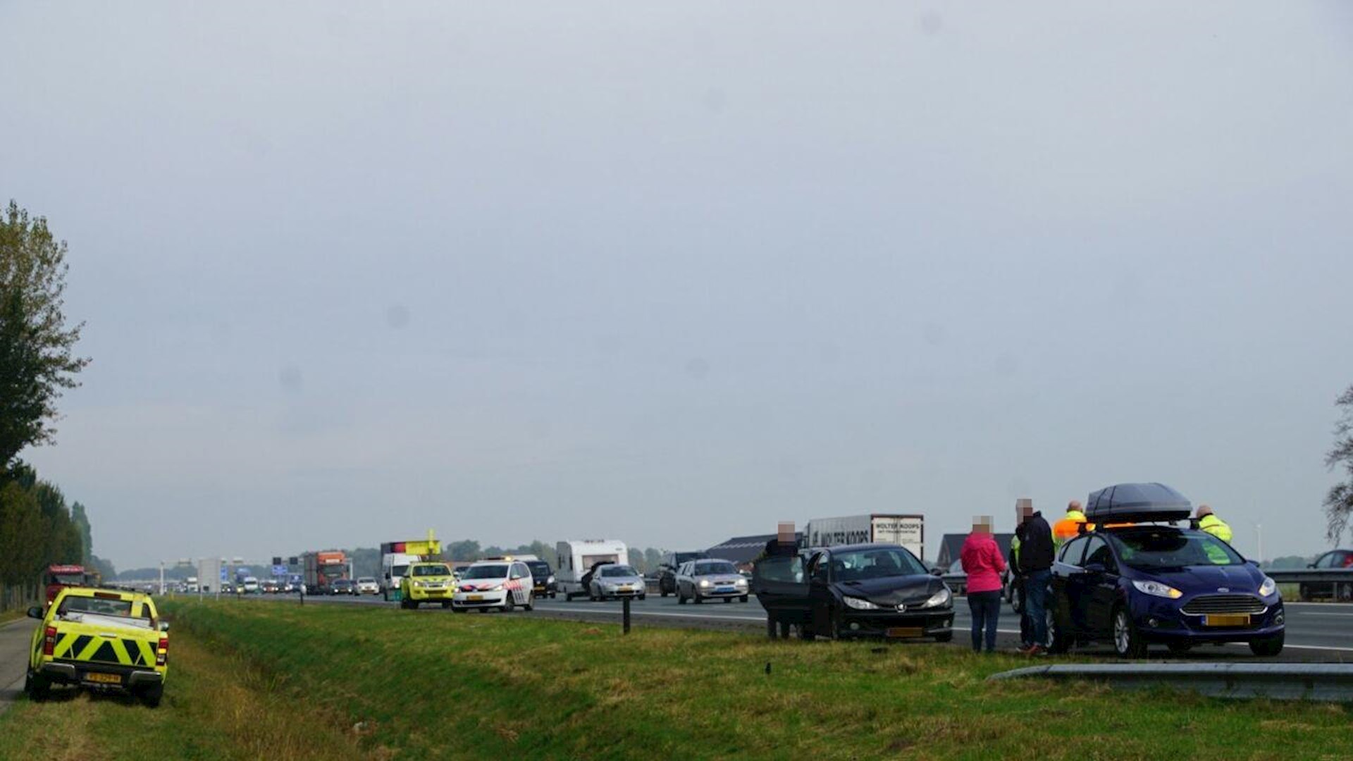 Auto's Botsen Op Elkaar Op A28 Tussen Zwolle En De Lichtmis - RTV Oost