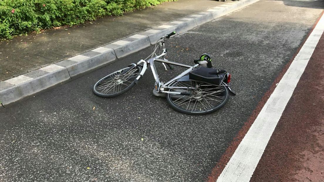 Botsing tussen fietser en auto in Almelo