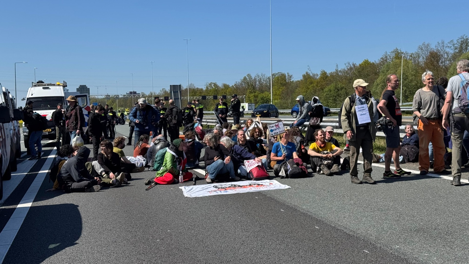 Kans op forse verkeershinder door protest op A12: 'Laat de auto staan'