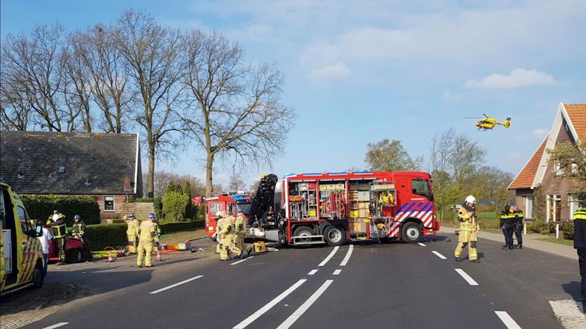 Gewonde Met Traumaheli Naar Ziekenhuis Na Ernstig Ongeluk In Albergen ...