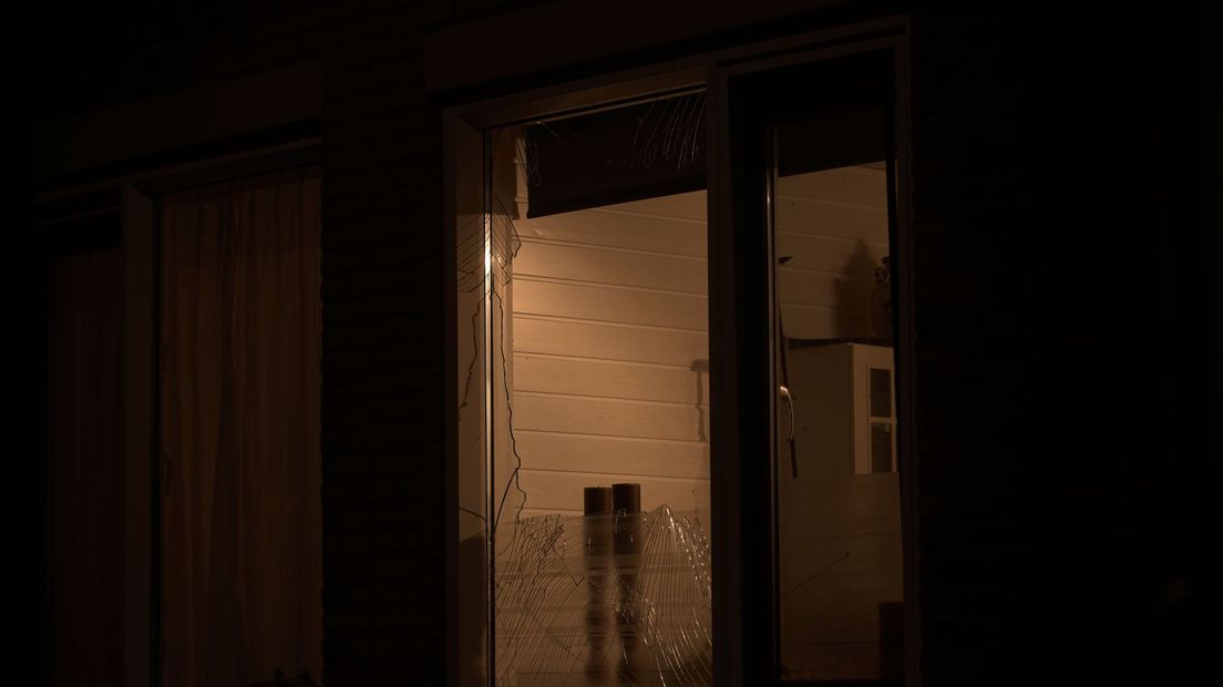 Ruiten sneuvelden door vuurwerkbom Deventer