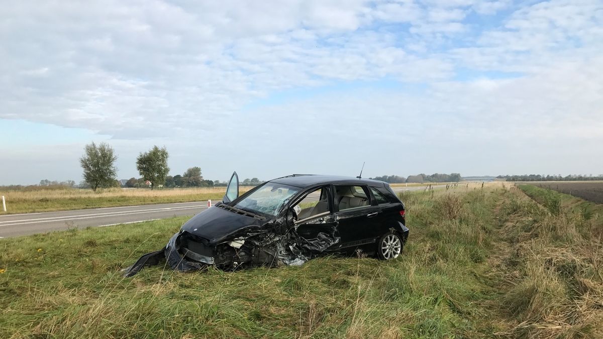 N57 bij Ellemeet lang dicht na ongeluk met gewonde (video)
