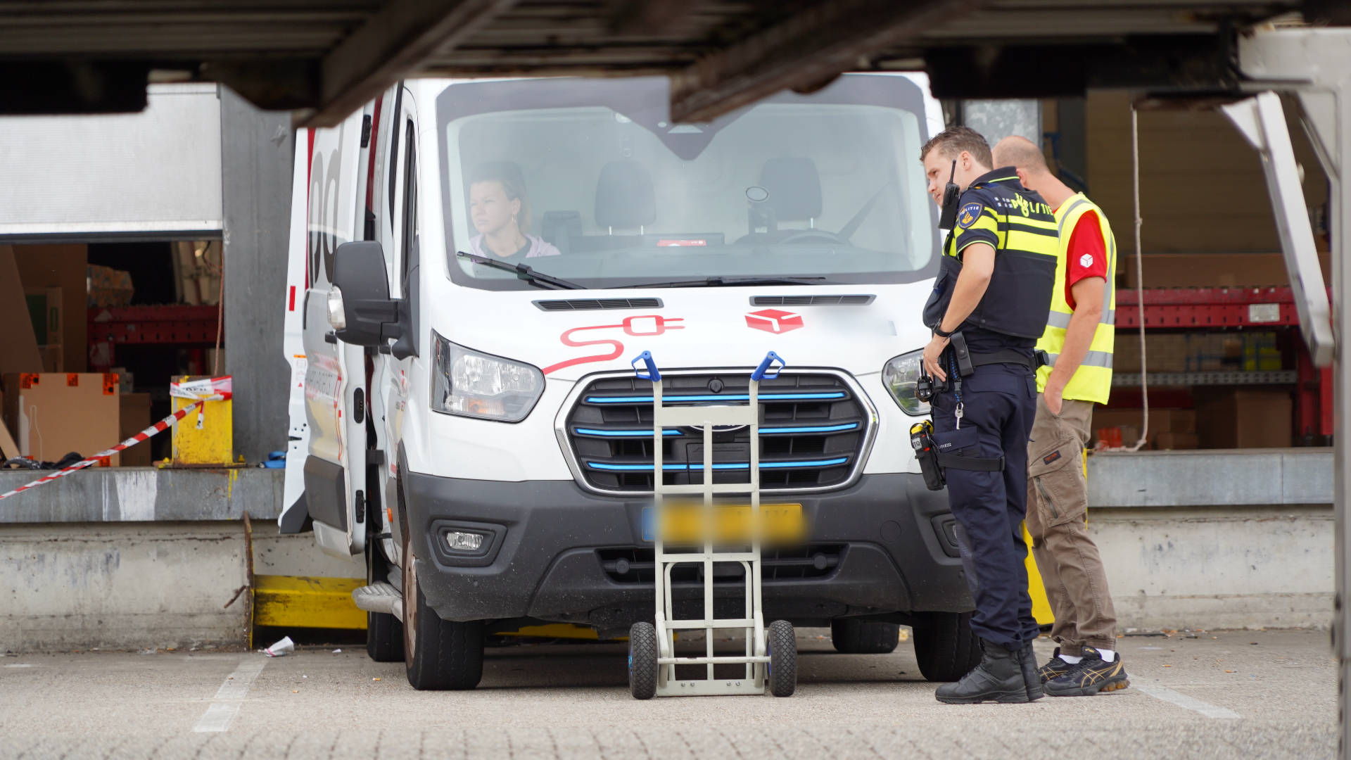 Volgens omstanders zijn dader en slachtoffer collega's van elkaar.
