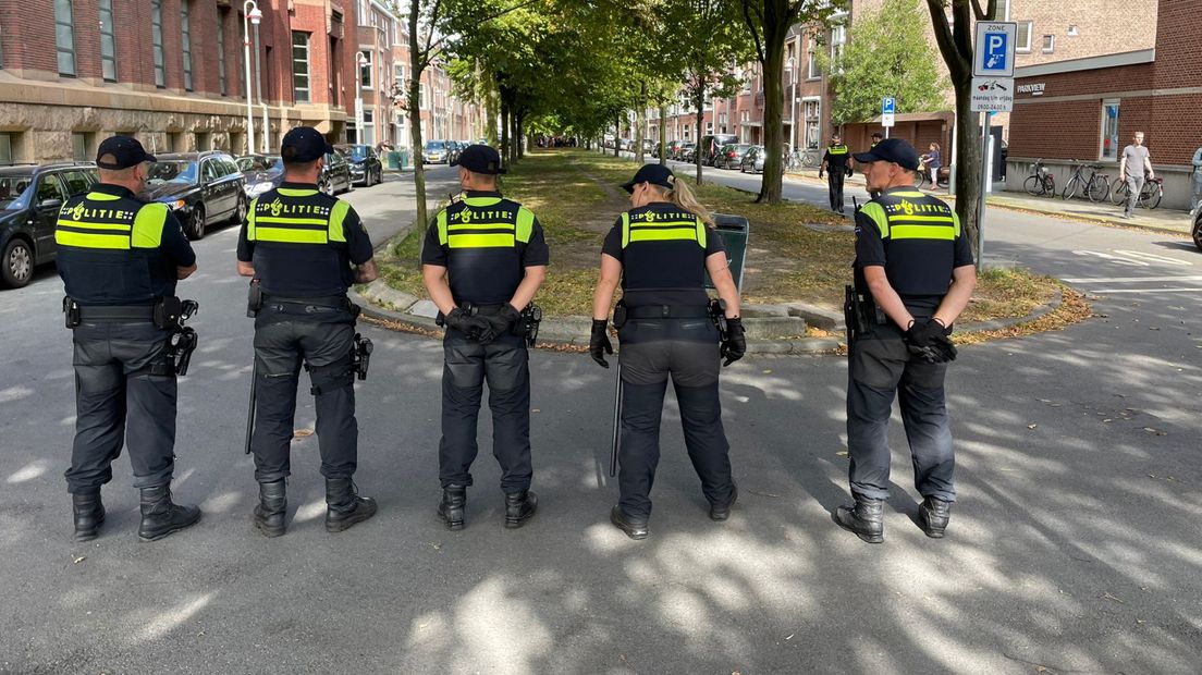 Agenten staan klaar bij de A12