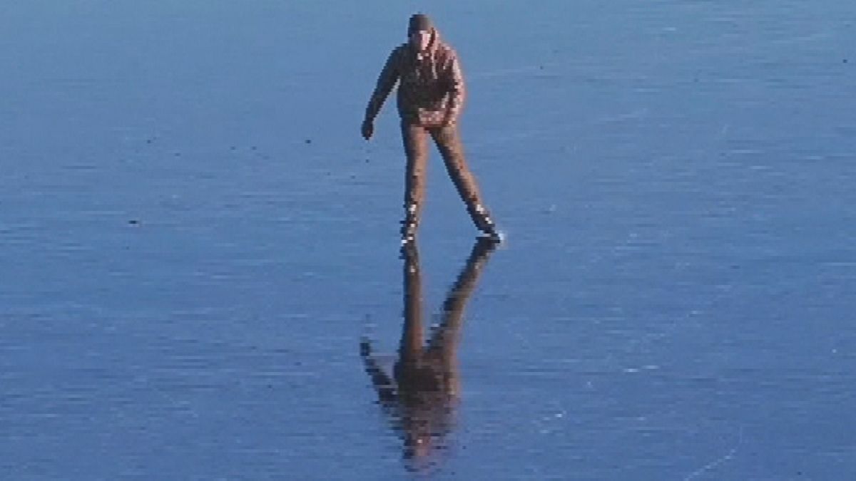 VIDEO: De Blaugerzen bij Akmarijp zijn veranderd in een spiegel