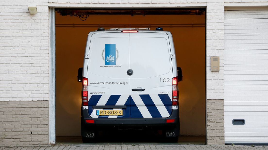 Een busje van Dienst Vervoer