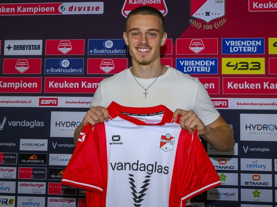 FC Emmen presenteert Vincent Carus: 'Geeft ons extra mogelijkheden op de linkerflank'