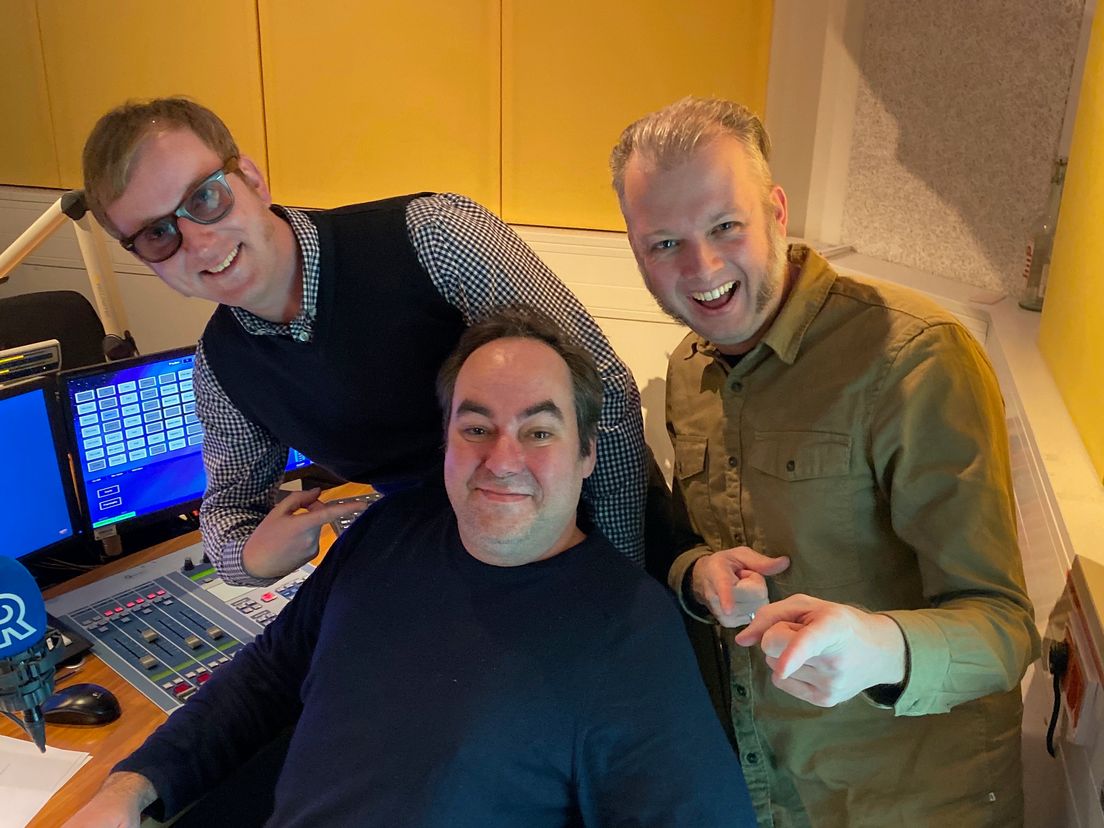 Dave, Ruud en Arjan in de Radio Rijnmondstudio.