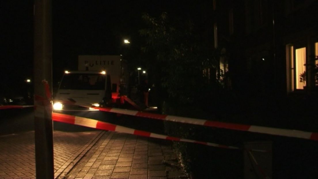 Het is weer rustig in de Cronjestraat in Nijmegen, waar in de nacht van zaterdag op zondag schoten werden gelost bij een woning.