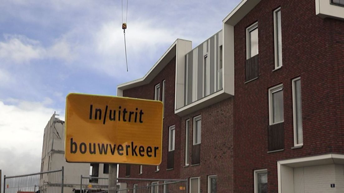 Een hoofdpijndossier. Hoe meer inwoners Nijmegen Noord krijgt hoe groter de verkeersproblemen lijken te worden. Er moet nu wat gebeuren, vinden politieke partijen in de Waalstad.