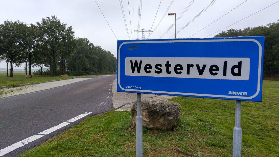 Parkeerplaats Westerveld langs de N34 bij Emmen-West (Rechten: RTV Drenthe/Erwin Kikkers)
