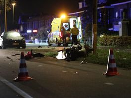 Scooter total loss na ongeluk met auto op Westvlietweg