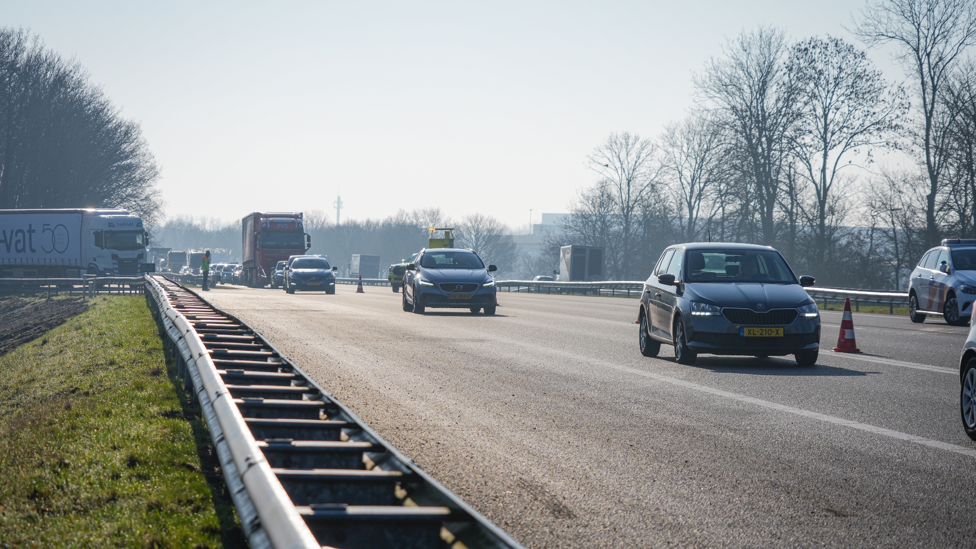 Ongeluk met vier autos op A7 bij Kolham.