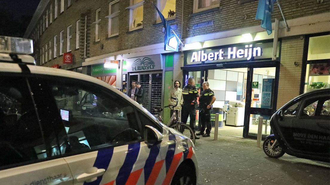 De gewapende overval vond plaats bij een Albert Heijn-filiaal aan de Apeldoornselaan in Den Haag.