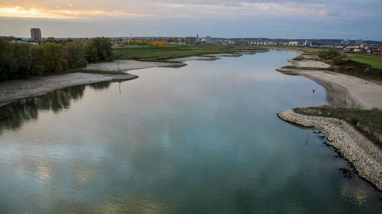 Waterpeil Rijn veel lager dan normaal: 'Vrees voor laagterecord'