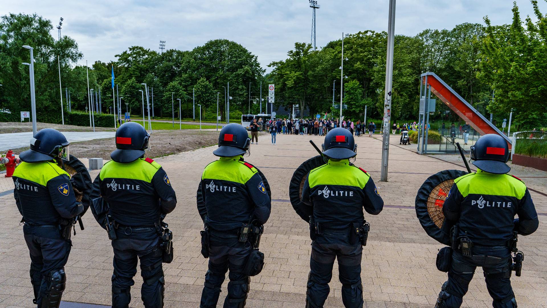 Vorig studiejaar was tijdens de studentenprotesten over de situatie in Gaza de mobiele eenheid opgeroepen op de campus van de Erasmus Universiteit.