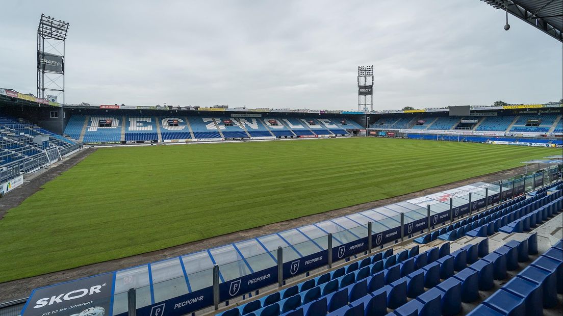 Het lege stadion van PEC Zwolle