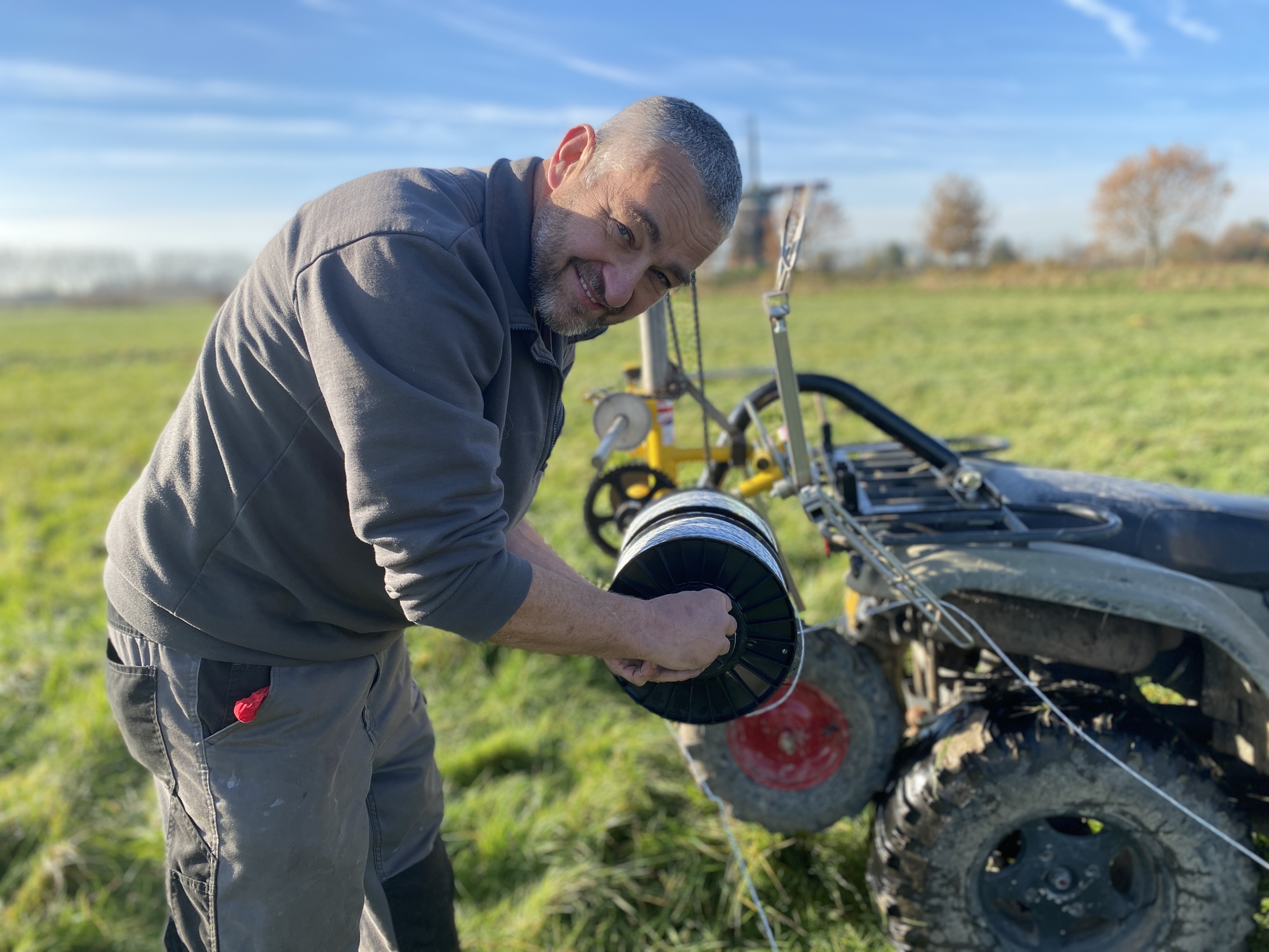 Boeren moeten maatregelen nemen om wolf te weren, boer Leonard was nét op tijd