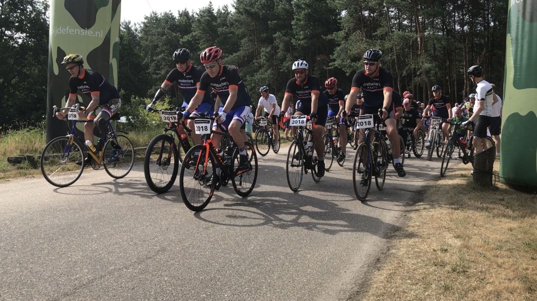 Deelnemers Grebbeberg Masters maken een fietstocht