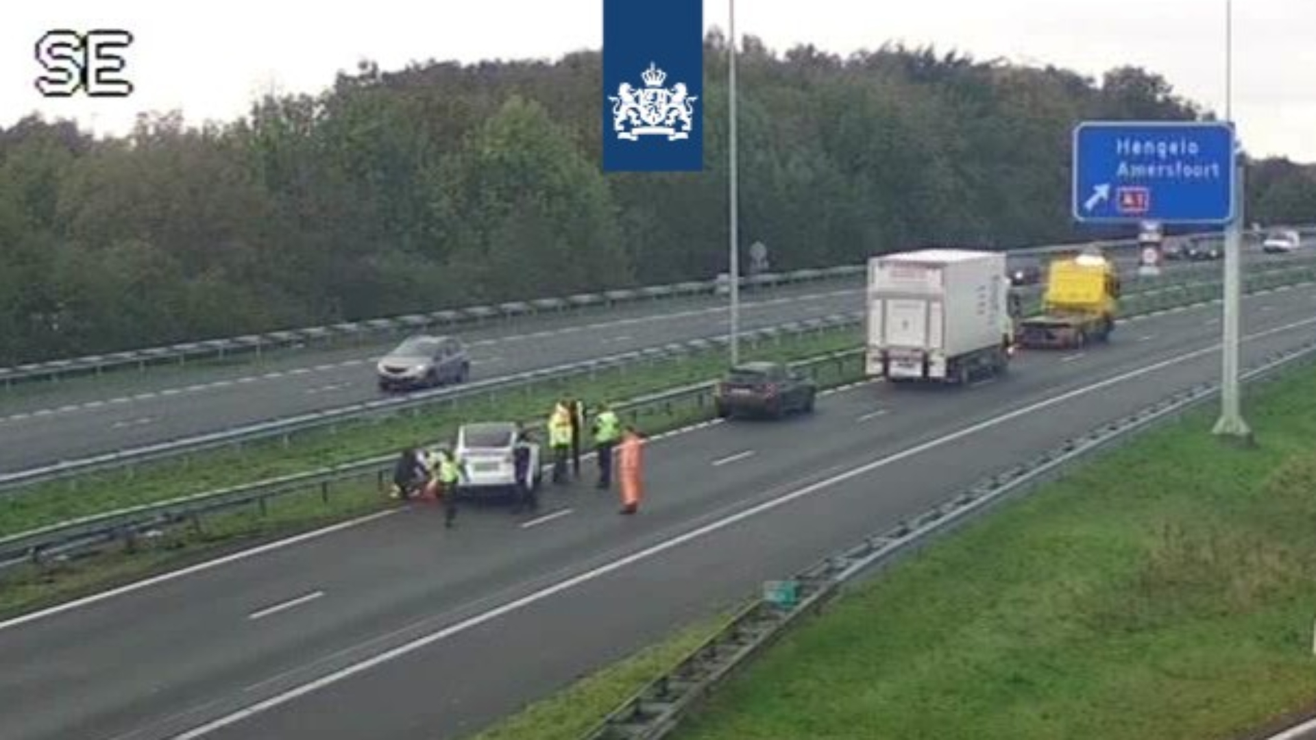 A27 dicht door ongeval bij knooppunt Eemnes.
