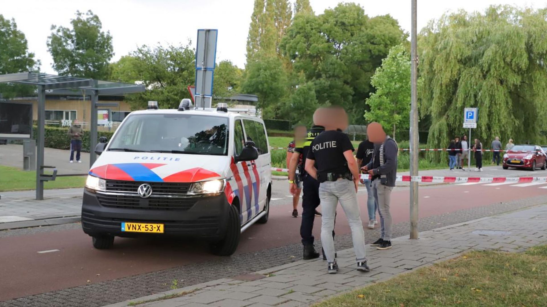 Politie Lost Schoten Bij Aanhouding Dordrecht | Lichaam Gevonden In ...