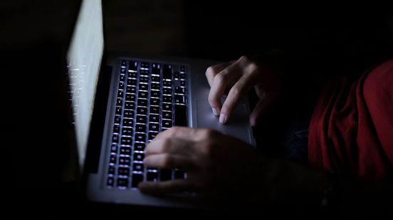 Tik op de vingers voor Justitie: persbericht over ontuchtzaak was onrechtmatig Home