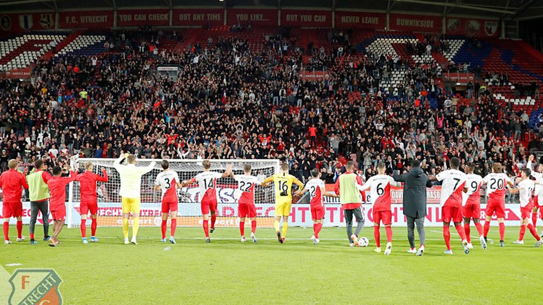 De tribunes zullen komend seizoen een stuk leger zijn. De voetballerij moet het gebrek aan inkomsten zelf compenseren vindt men in Den Haag.