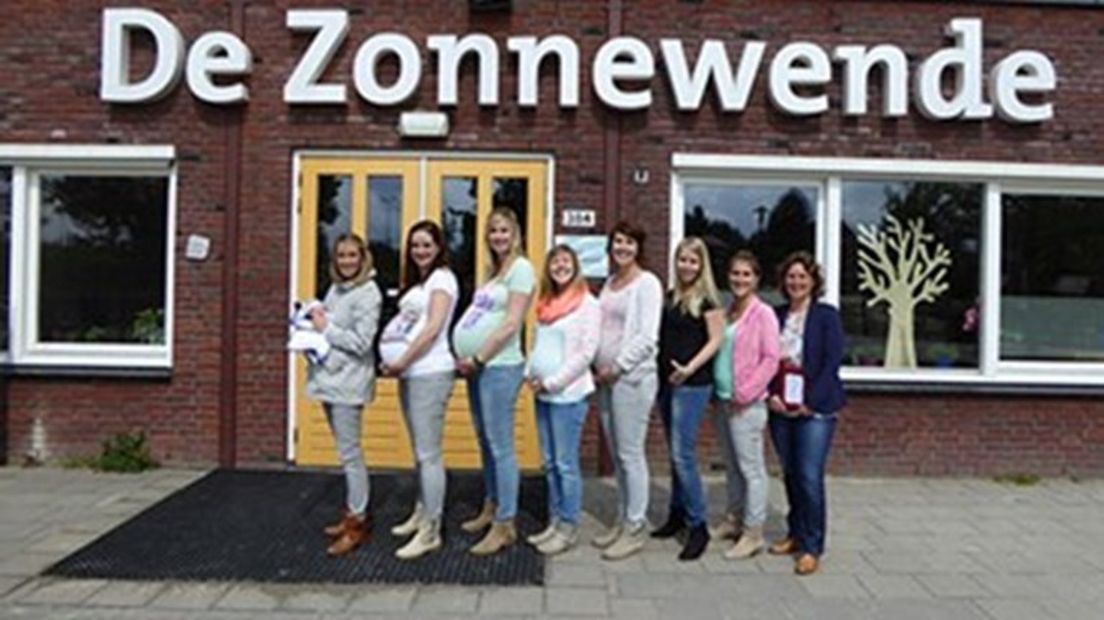 De geboortecijfers in Apeldoorn dalen, maar basisschool De Zonnewende maakt zich geen zorgen.