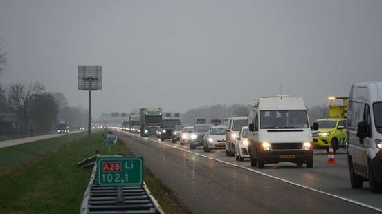 112 Nieuws: Trein rijdt niet tussen Delden en Oldenzaal | Uur in de file na ongeluk op A28.